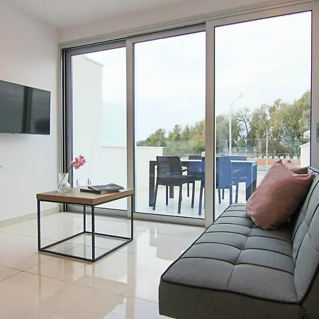 Phaedrus Living - Seaside Luxury Flat Harbour 103 *