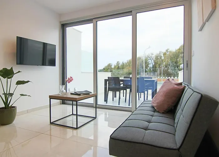 Phaedrus Living - Seaside Luxury Flat Harbour 103 *