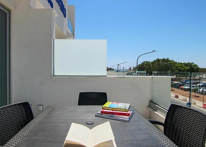 Phaedrus Living - Seaside Luxury Flat Harbour 103 * Πάφος